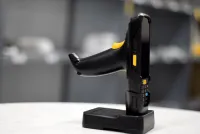 Pakkepris: Håndterminal med opladerdock og pistolgreb billede 2